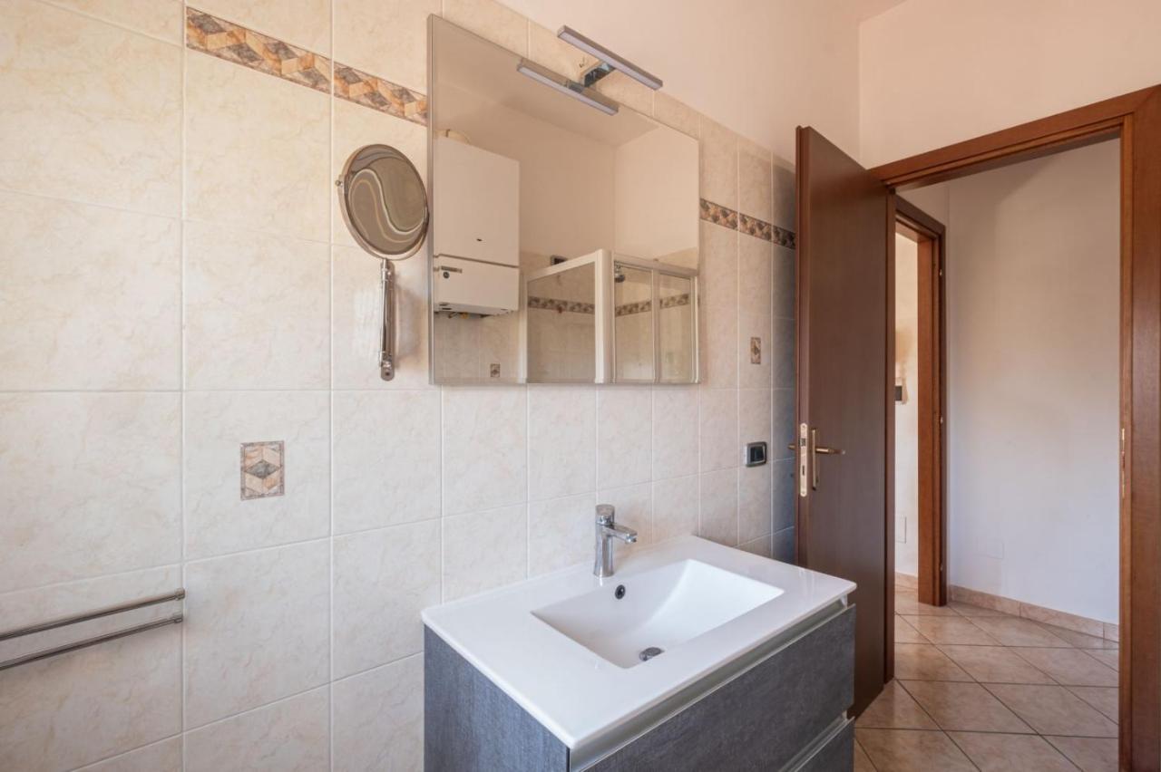 Alloggio Alfa - Central Apartment Civitavecchia Luaran gambar