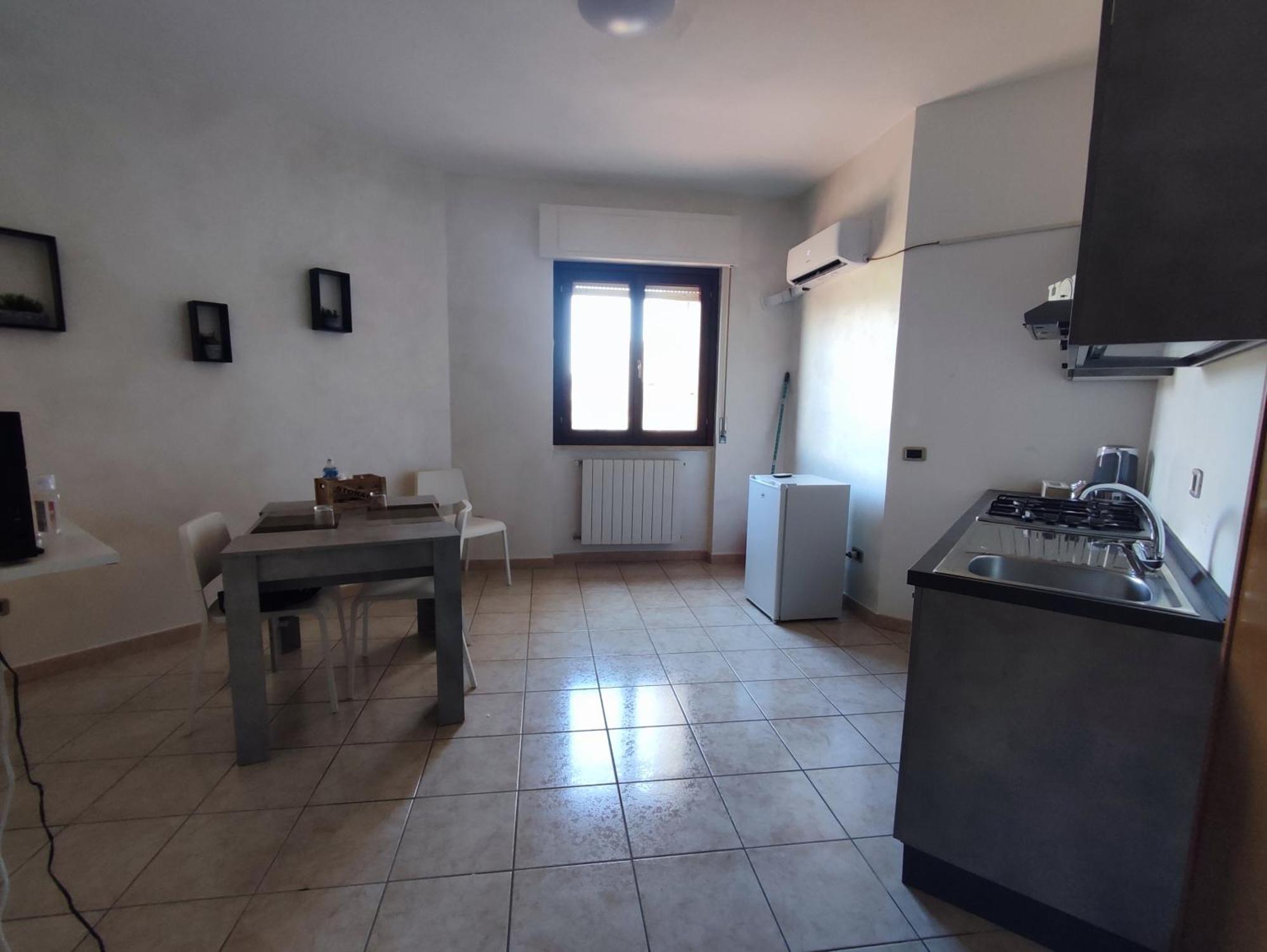 Alloggio Alfa - Central Apartment Civitavecchia Luaran gambar